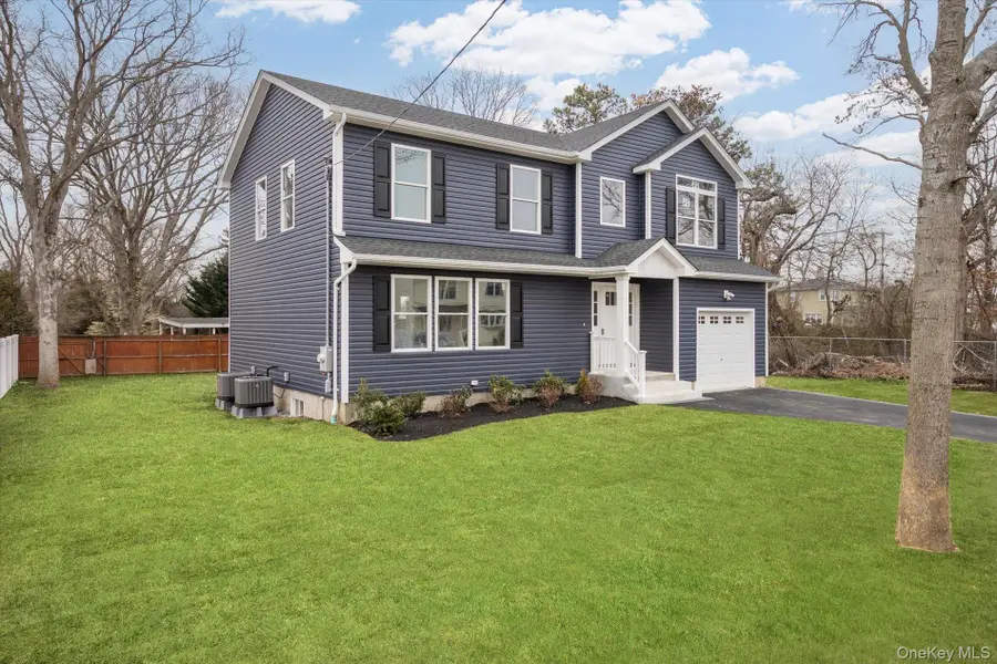 15 Dubois Avenue, Amityville, NY 11701 - Image #2