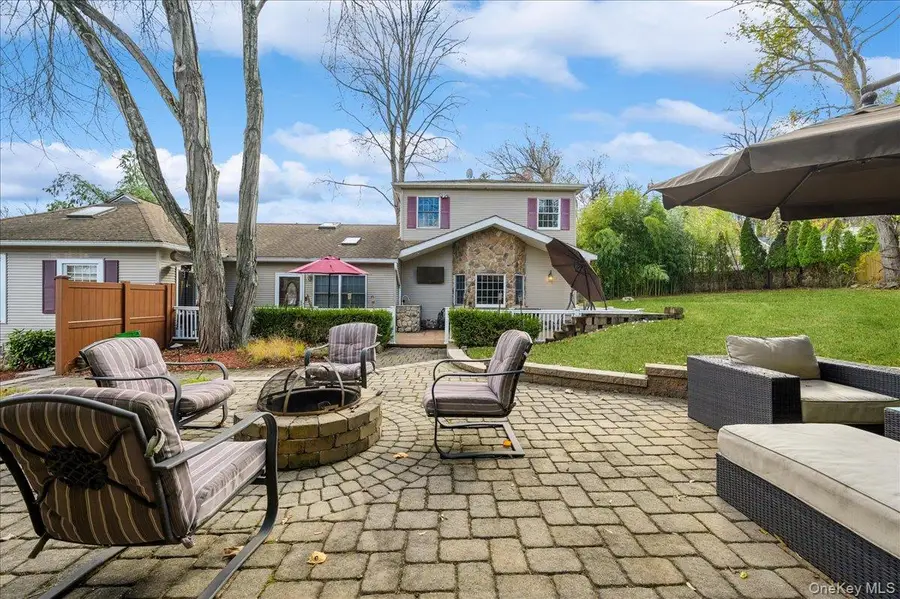 25 Foxwood Road, West Nyack, NY 10994 - #2