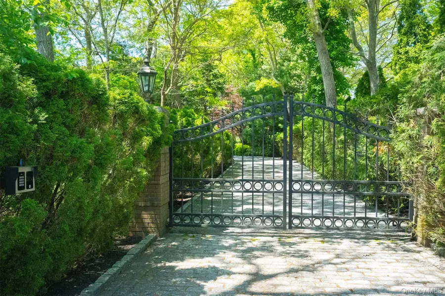 10 Emerson Court, Hampton Bays, NY 11946 - #2