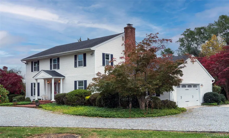 12 Briarwood Court, Head Of The Harbor, NY 11780 - Image #2