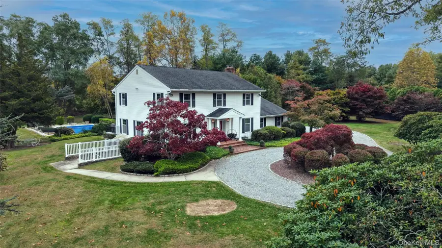 12 Briarwood Court, Head Of The Harbor, NY 11780 - Image #3