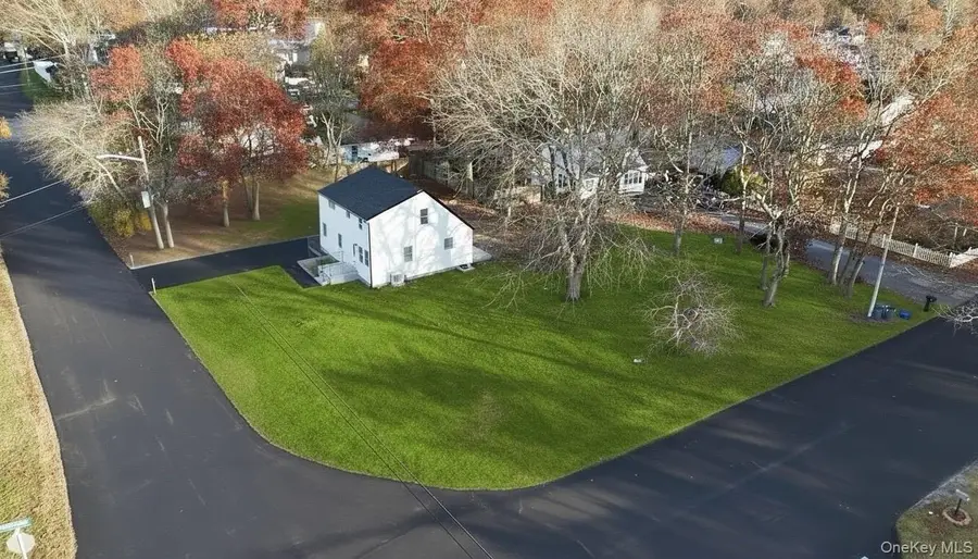 33 Broadway Street, Shirley, NY 11967 - Image #3