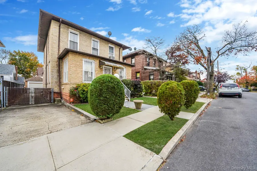 18832 114th Drive, Saint Albans, NY 11412 - Image #2