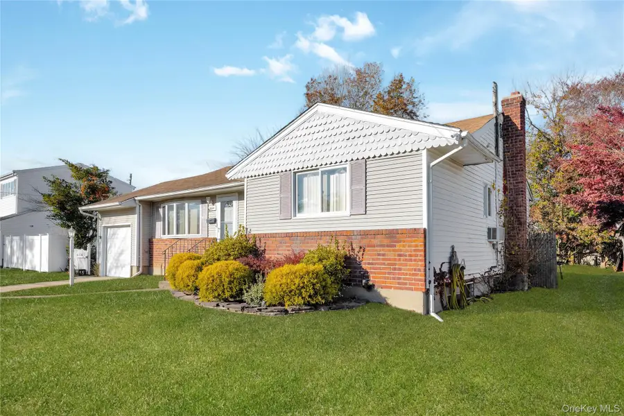 15 2nd Avenue, Farmingdale, NY 11735 - Image #3