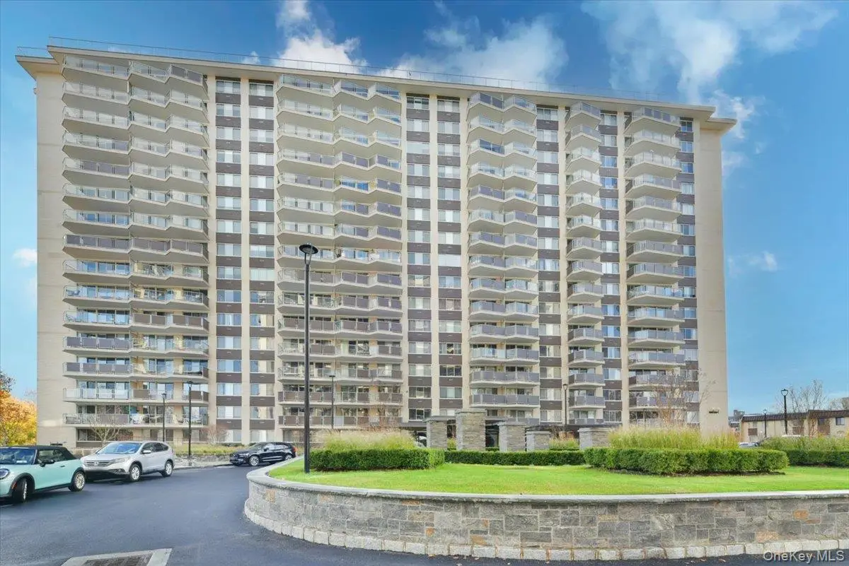 18-15 215 #2G, Bayside, NY 11360 - Image #1