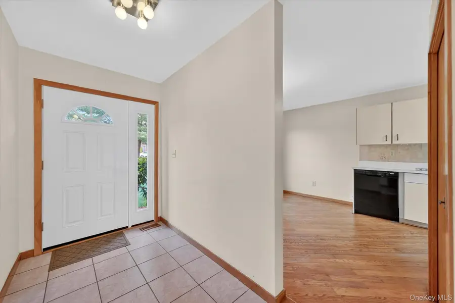 63 Wild Birch Farms, Cortlandt Manor, NY 10567 - Image #2