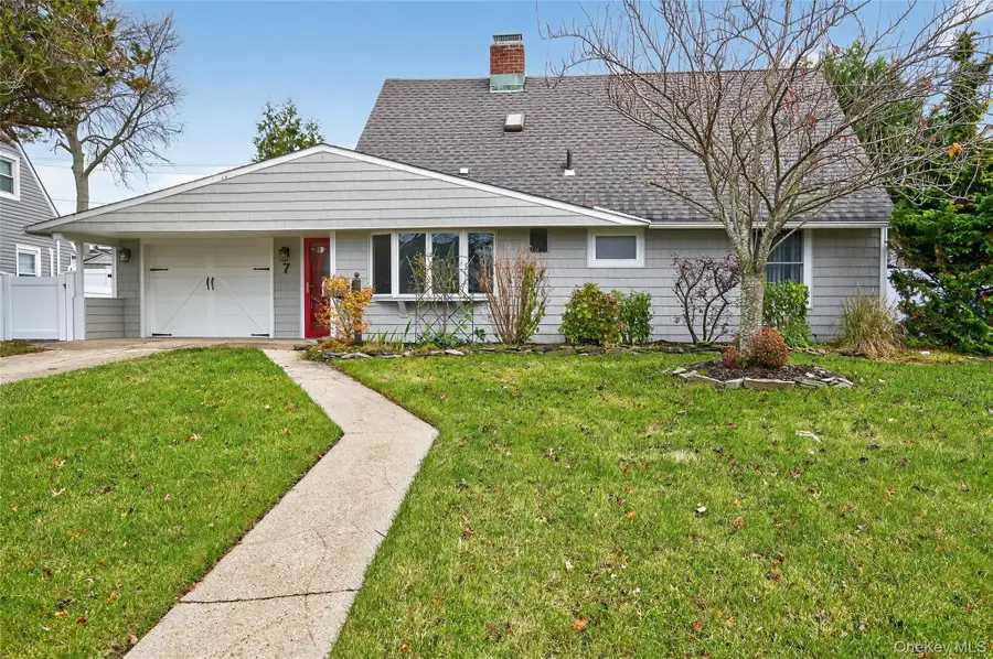 7 Lowland Road, Levittown, NY 11756 - Image #3