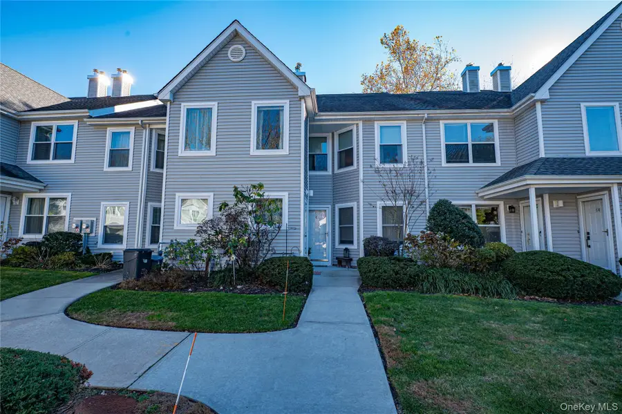 82 Leeward Court, Port Jefferson, NY 11777 - Image #2