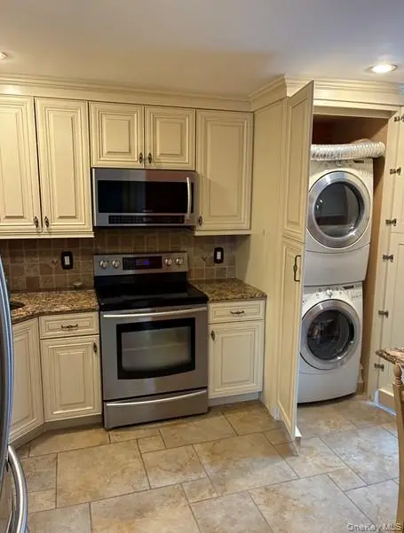 206 Farber Drive #206, West Babylon, NY 11704 - Image #3