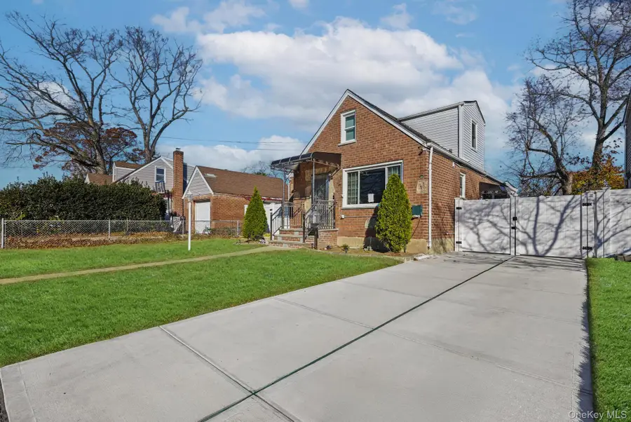 113 Kent Road, Valley Stream, NY 11580 - Image #2