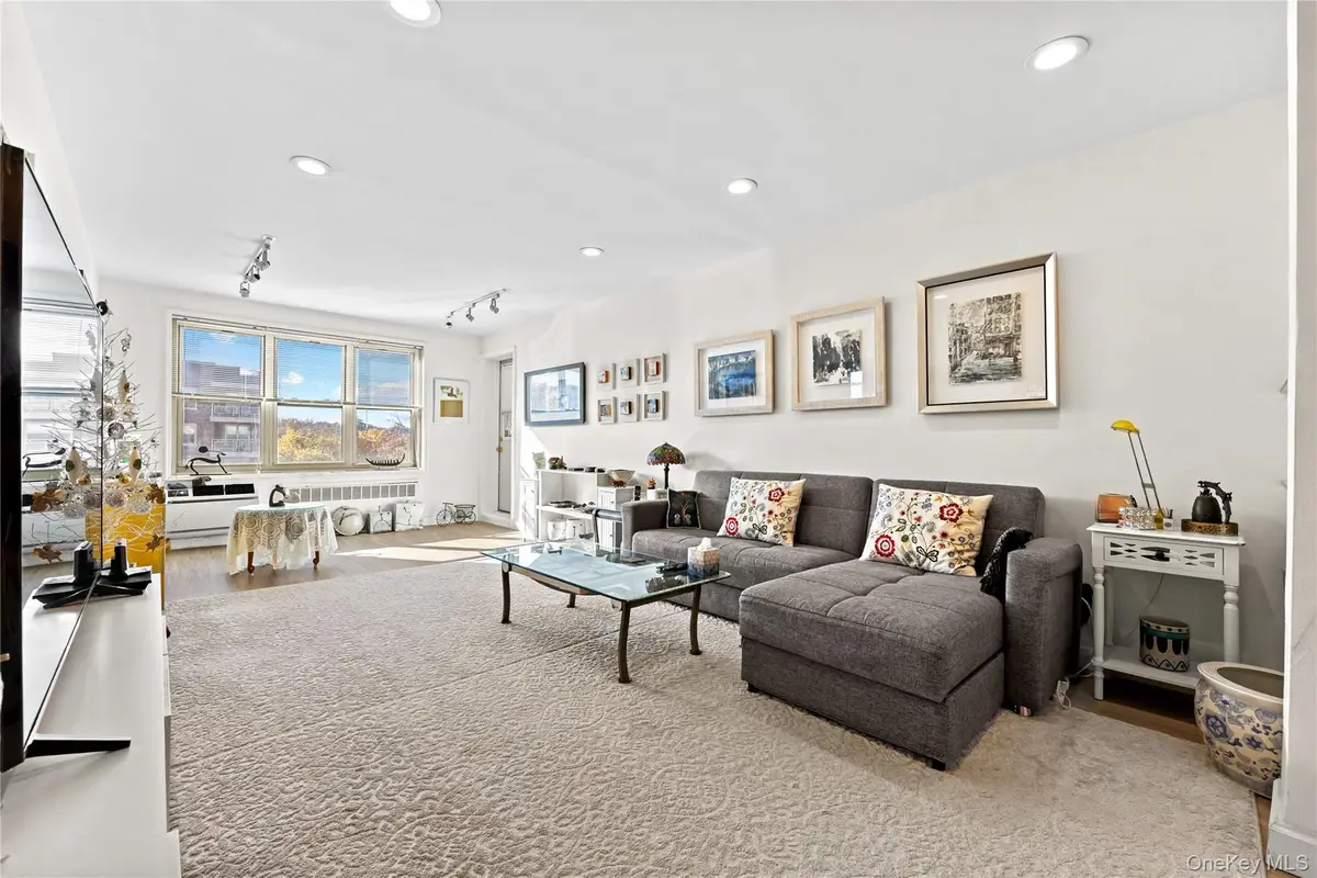 23-45 Bell Boulevard #5G, Bayside, NY 11360 - Image #1