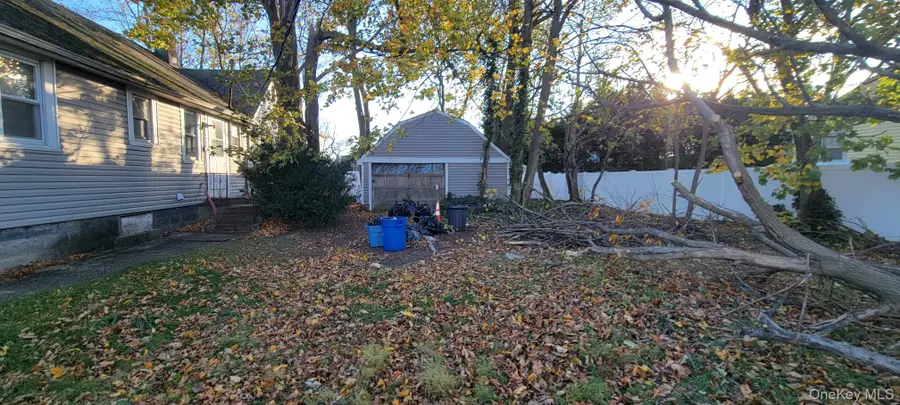 11 45th Street, Lindenhurst, NY 11757 - Image #3