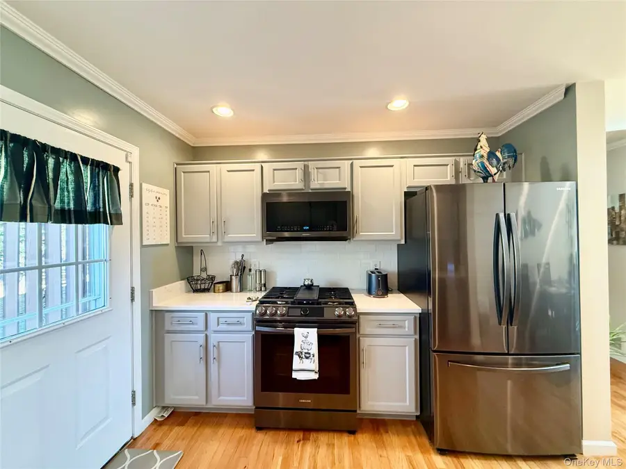 142 Pinebrook Drive, Hyde Park, NY 12538 - Image #3