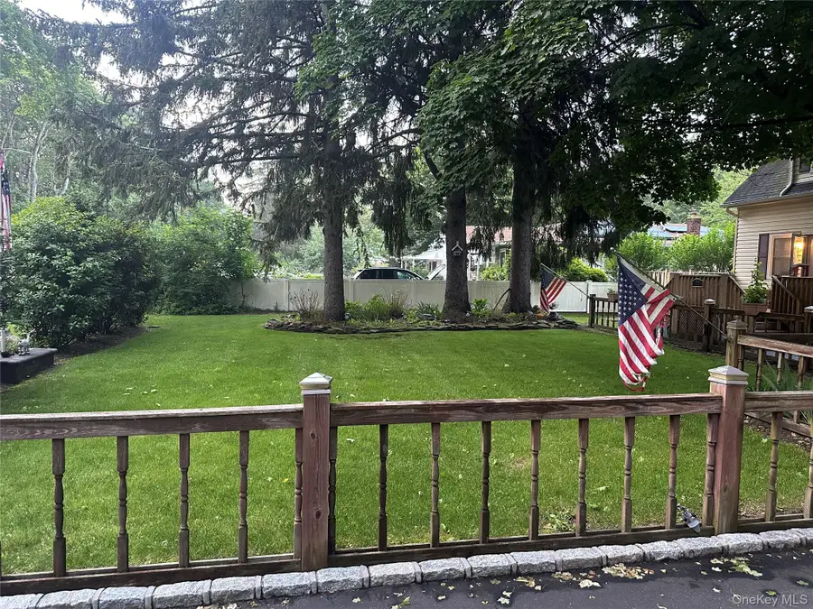 71 Crescent Street, Yaphank, NY 11980 - Image #2