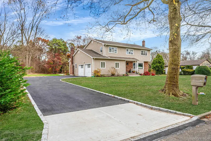 293 Marlin Street, Dix Hills, NY 11746 - Image #2
