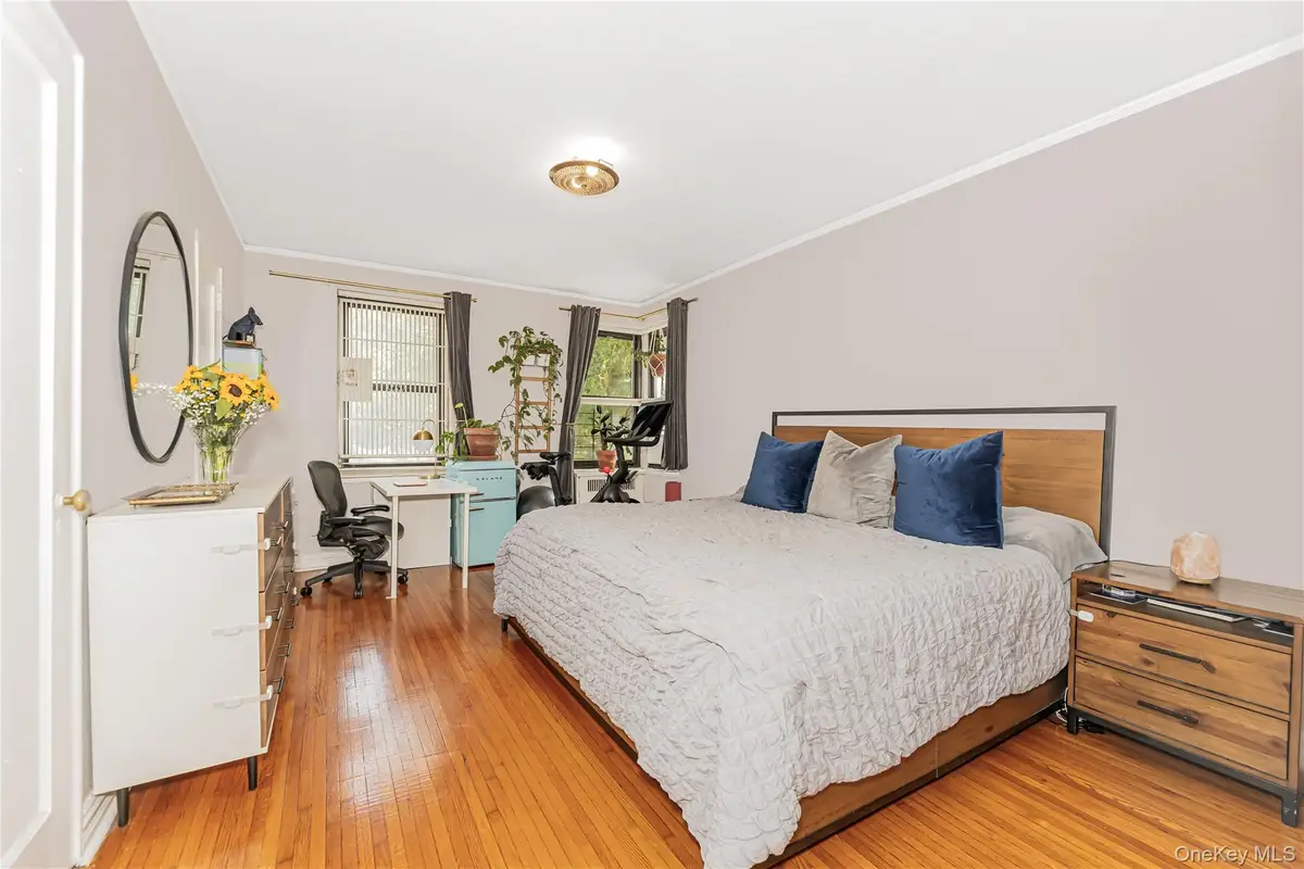 306 E Mosholu Parkway S #1D, Bronx, NY 10458 - Image #1