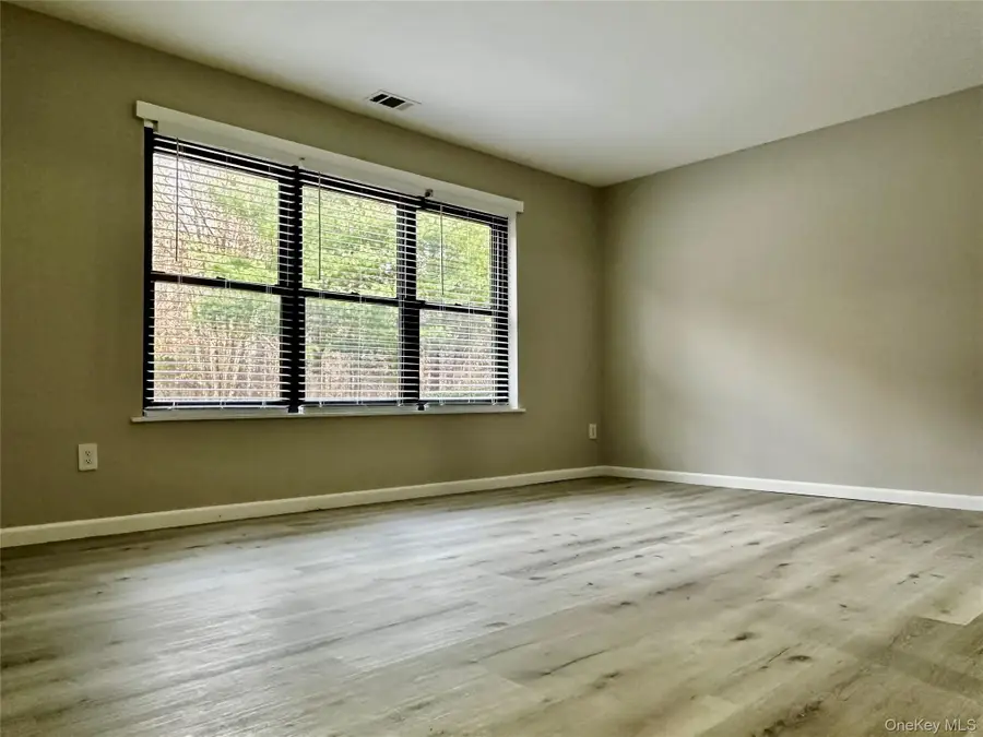 143 Bailey Court #143, Middle Island, NY 11953 - Image #3