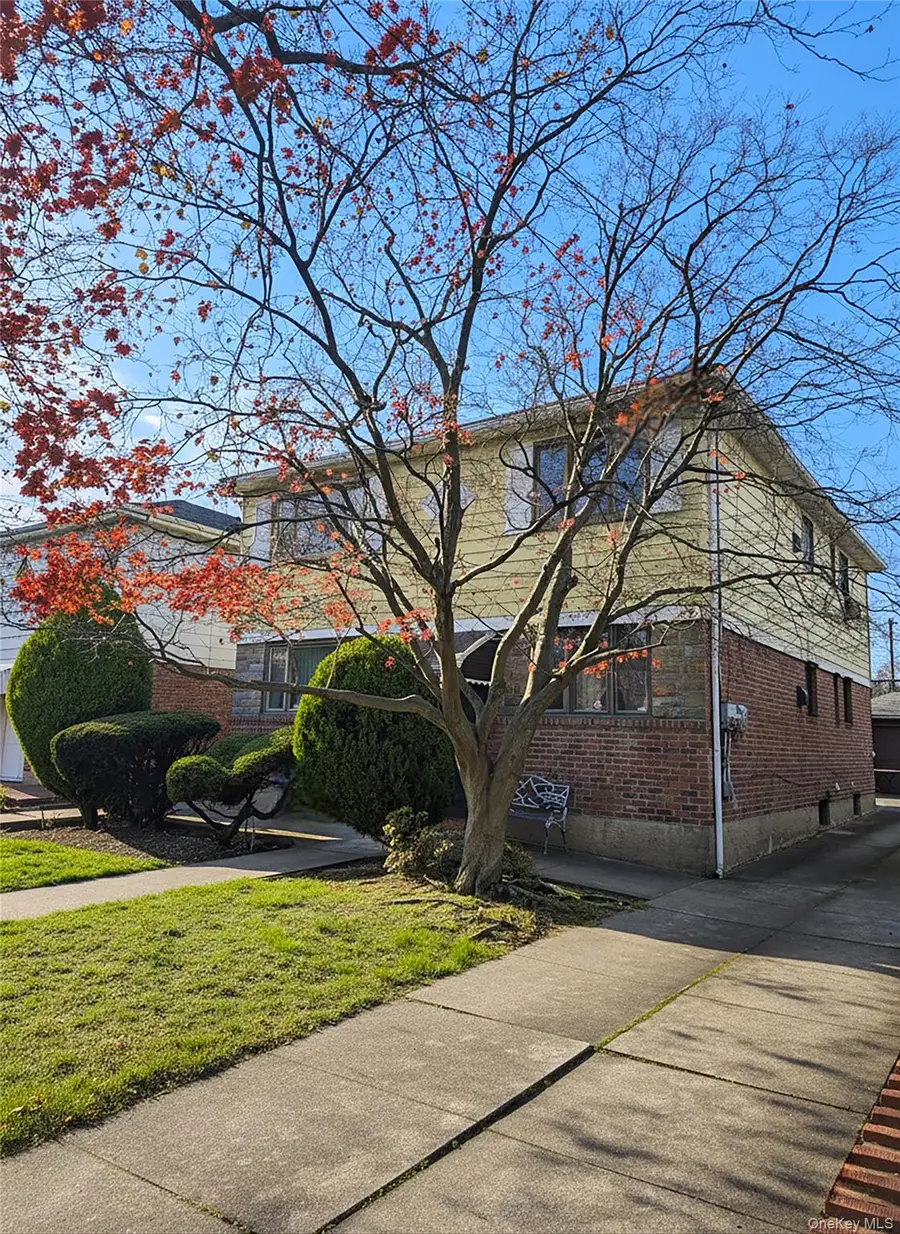 15520 Killarney Street, Howard Beach, NY 11414 - Image #3