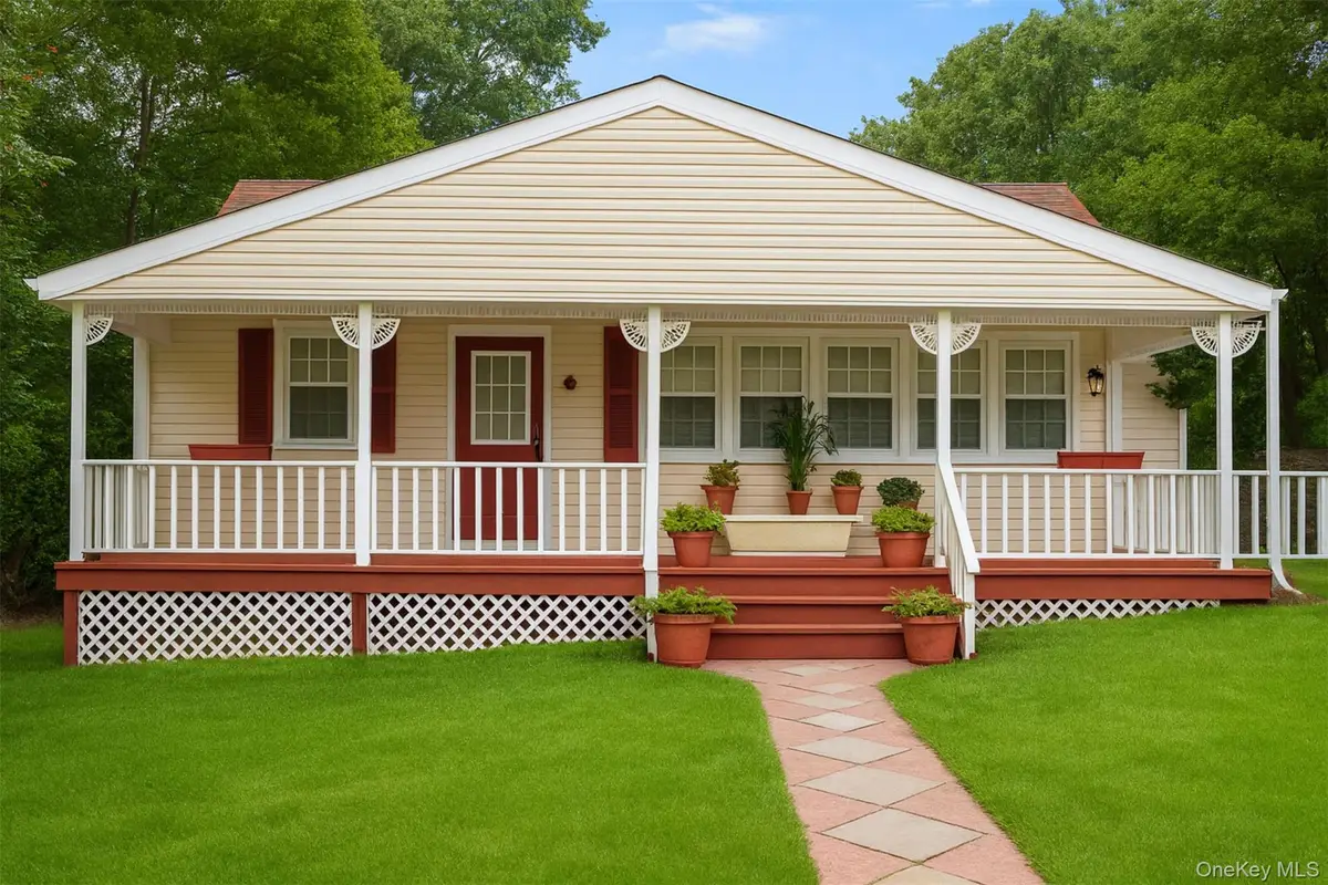 10 Pinedale Avenue, Farmingville, NY 11738 - Image #1