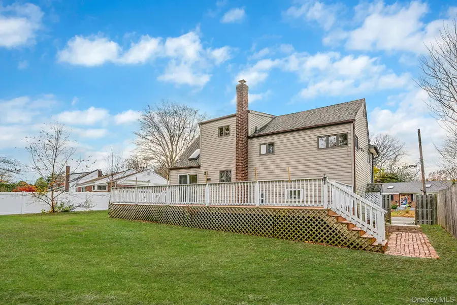 4 Sibley Place, Huntington Station, NY 11746 - Image #3