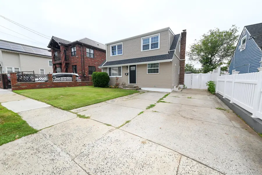 175 Arthur Avenue, Floral Park, NY 11001 - Image #2