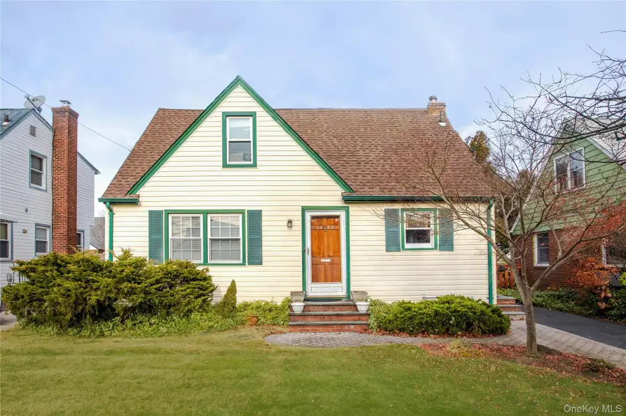 1020 Polk Avenue, Franklin Square, NY 11010 - Image #2