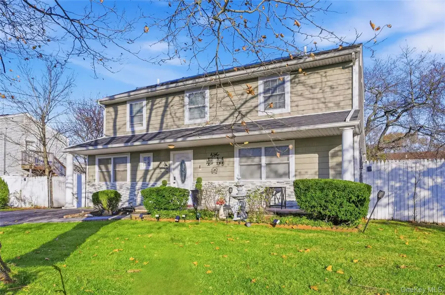 87 Root Avenue, Central Islip, NY 11722 - Image #2