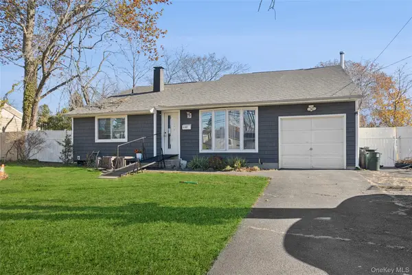 3107 Chestnut Avenue, Medford, NY 11763