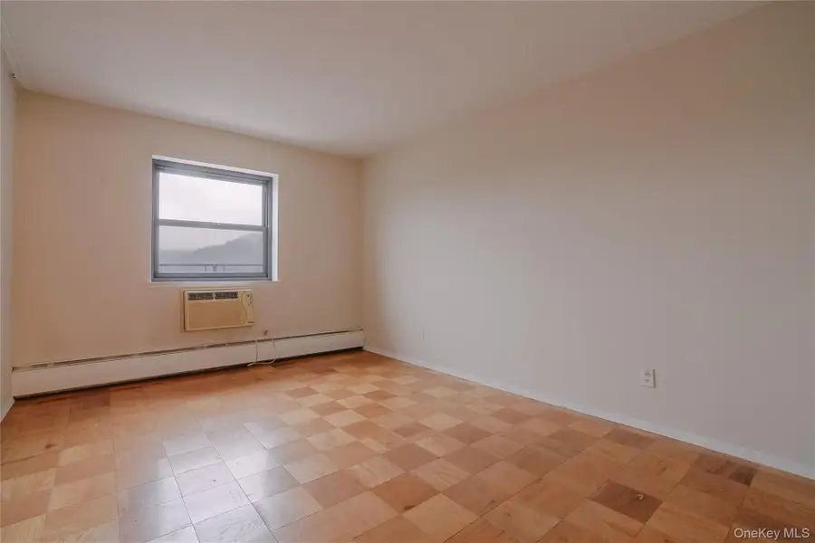 100 Diplomat Drive #8M, Mount Kisco, NY 10549 - Image #3