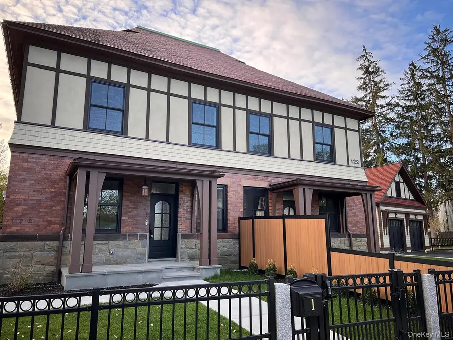 122 Regent Street #2, Saratoga Springs, NY 12866 - #2