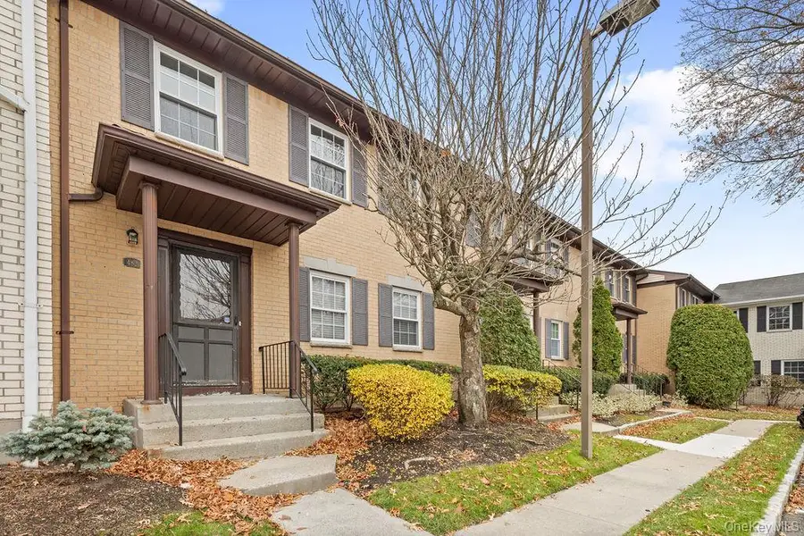 482 Iroquois Court, Suffern, NY 10901 - Image #2