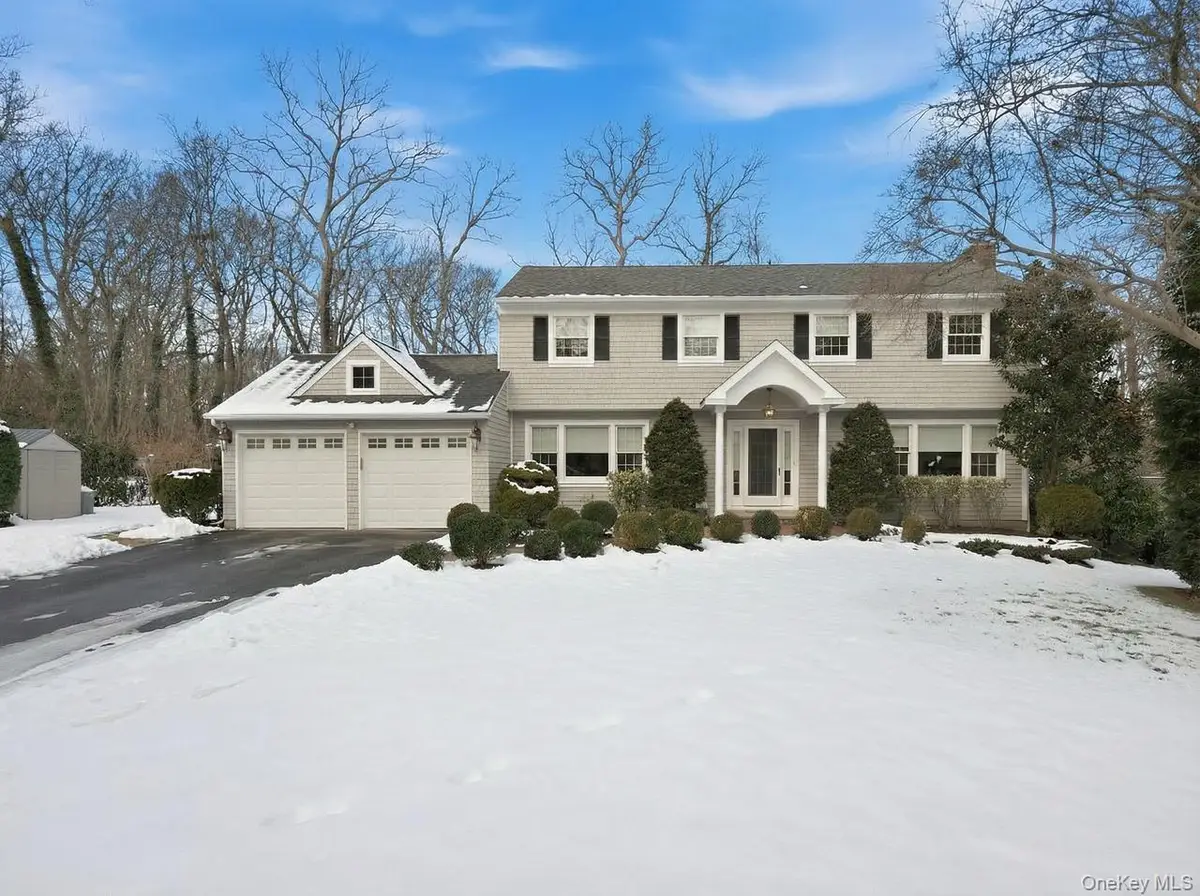 41 Edcris Lane, Huntington, NY 11743 - Image #1