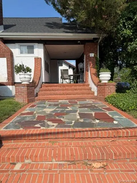 19201 110th Road, Saint Albans, NY 11412 - #2