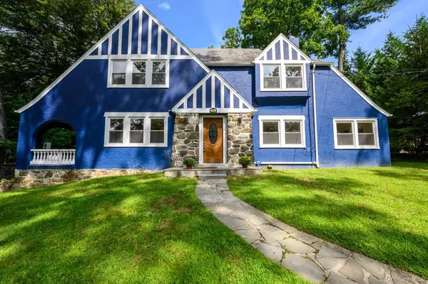 15 Ranger Place, New Rochelle, NY 10804