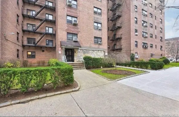 31-31 138th Street #6C, Flushing, NY 11354