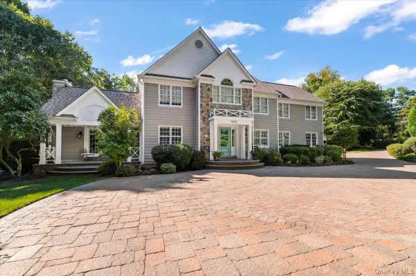 6 Maureen Drive, Mount Sinai, NY 11766