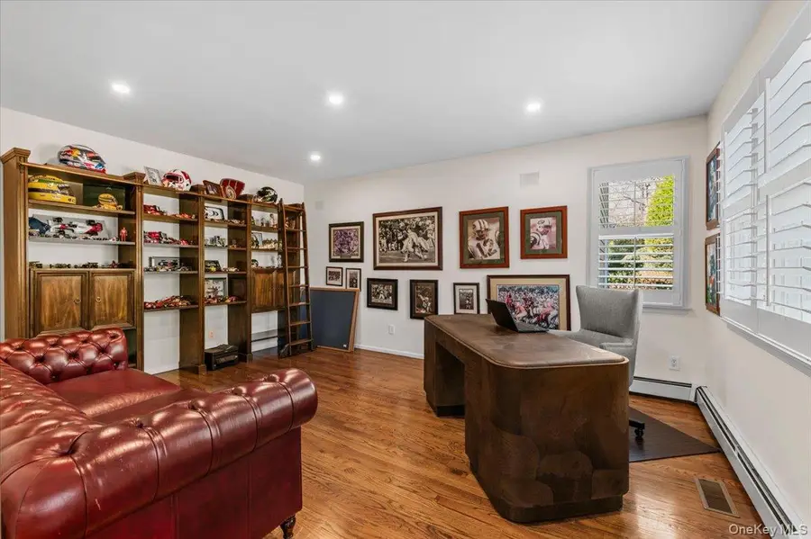 6 Maureen Drive, Mount Sinai, NY 11766 - #3