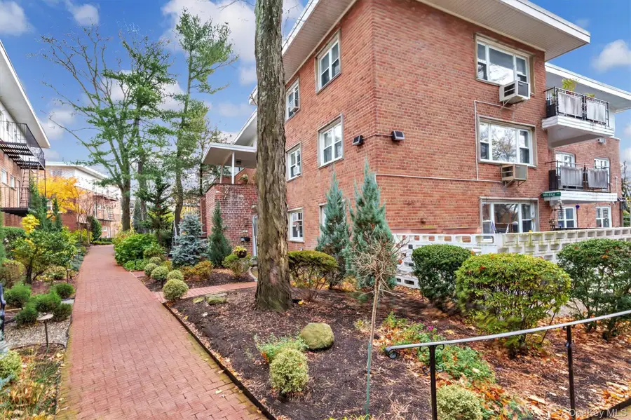 200 S Middle Neck Road #J-6, Great Neck, NY 11021 - Image #3