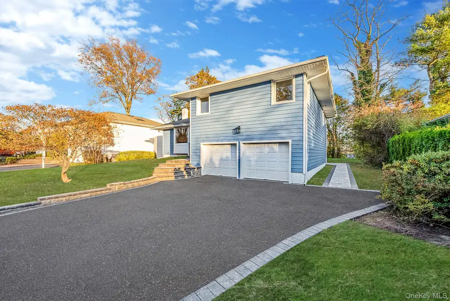 64 Hedgerow Lane, Jericho, NY 11753 - Image #3