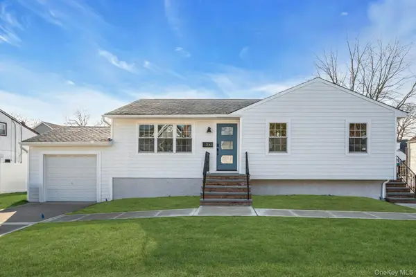 243 Lido Parkway, Lindenhurst, NY 11757