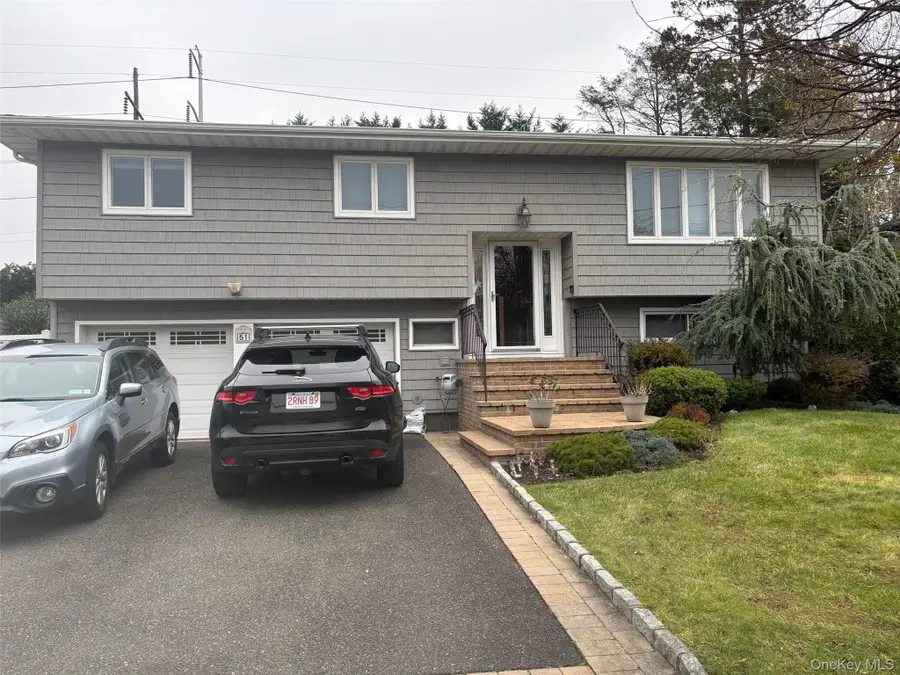 51 Deer Lane, Hicksville, NY 11801 - Image #2