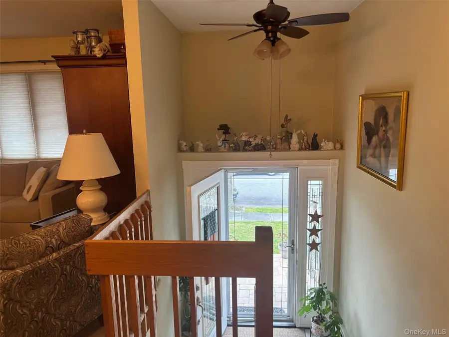 51 Deer Lane, Hicksville, NY 11801 - Image #3