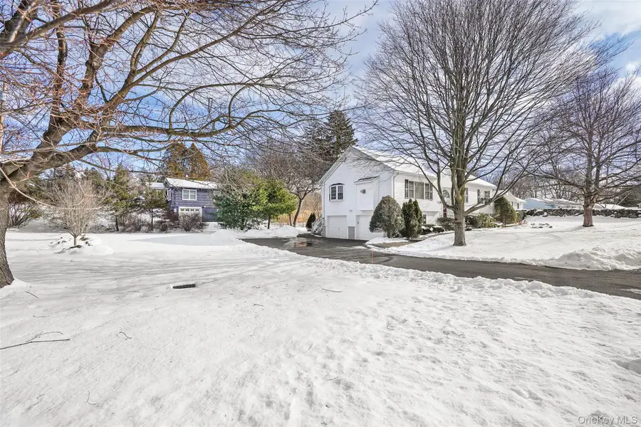 66 Fairway Drive, Pawling, NY 12564 - Image #2