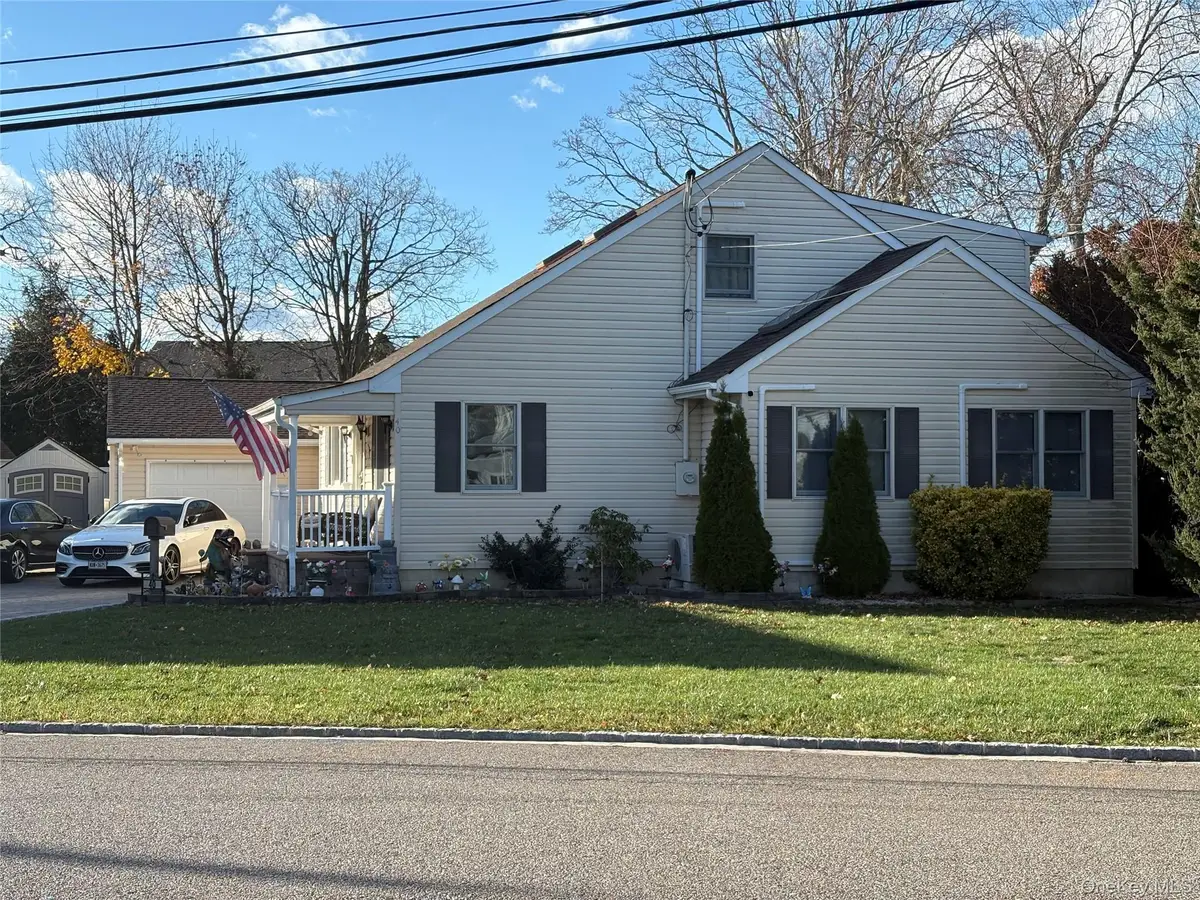 40 Alton Road, Babylon, NY 11702 - Image #1