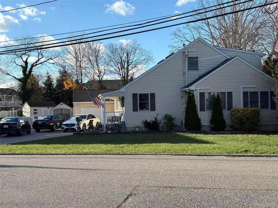 40 Alton Road, Babylon, NY 11702 - Image #2