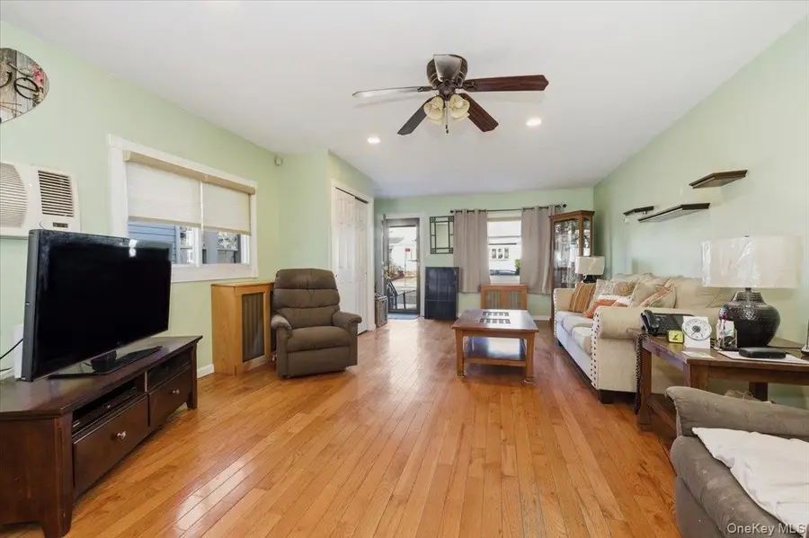 20206 33rd Avenue, Bayside, NY 11361 - Image #2