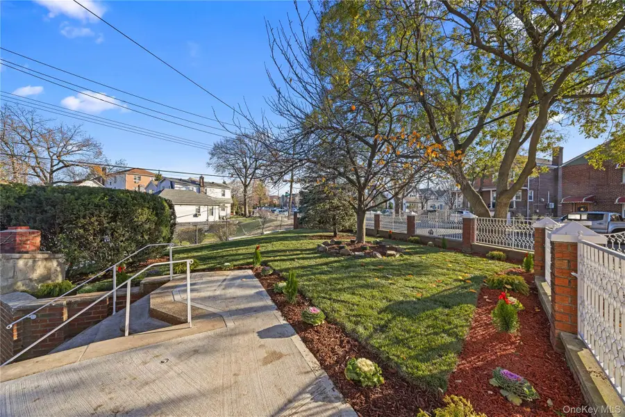 3135 Spencer Drive, Bronx, NY 10465 - Image #3