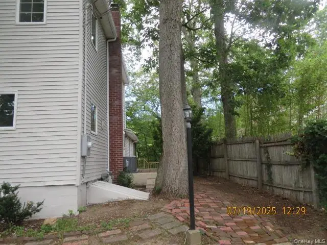 10 Woodland Lane, Huntington, NY 11743 - Image #2