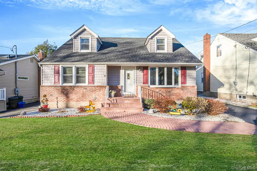 44 Clark Street, Huntington, NY 11743 - #3