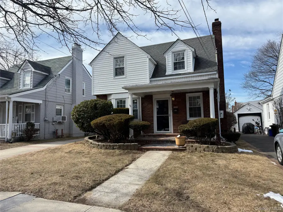 204 N Grove Street, Valley Stream, NY 11580 - Image #2